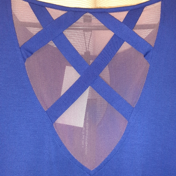 Cable and Gauge Royal blue blouse - Picture 2 of 5